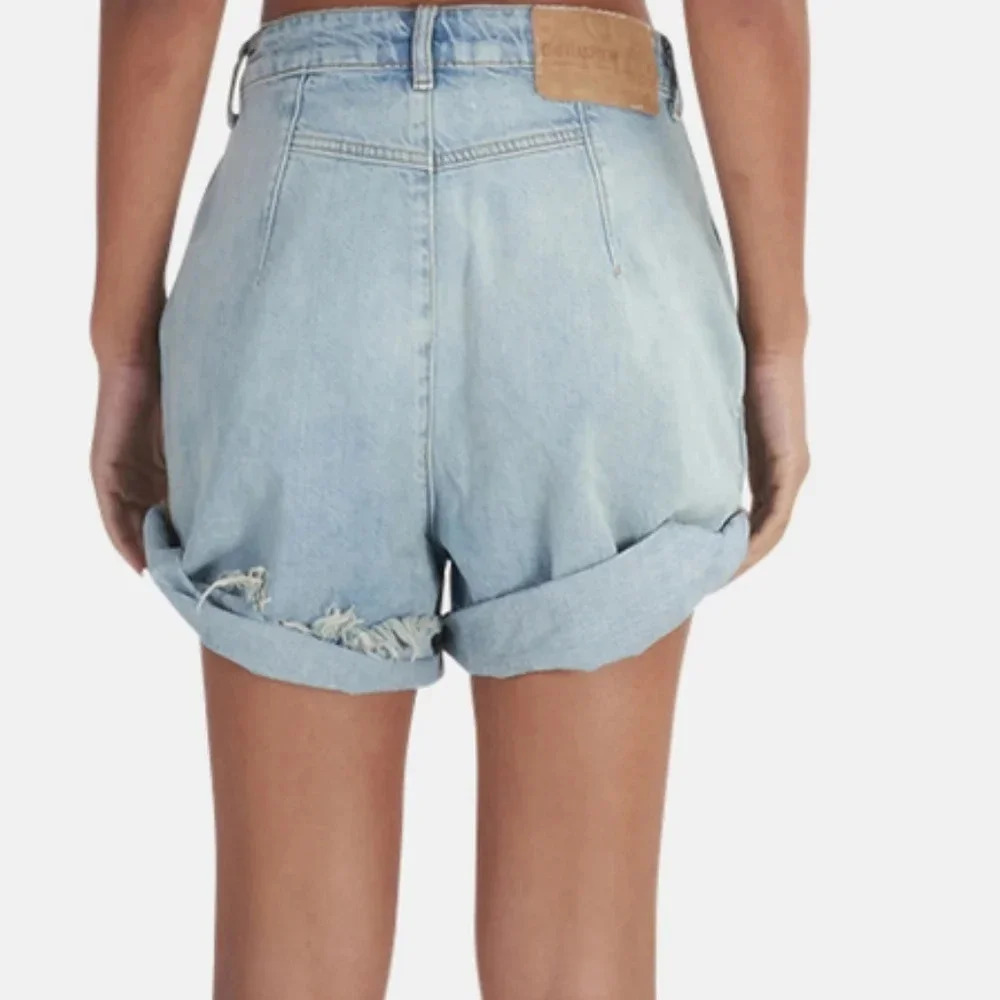 One Teaspoon Distressed Denim Shorts Light Wash Cuffed Raw Hem Women Size 25 NWT - Picture 6 of 6